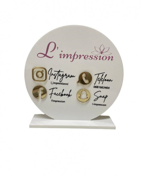 Social media bordje met logo rond