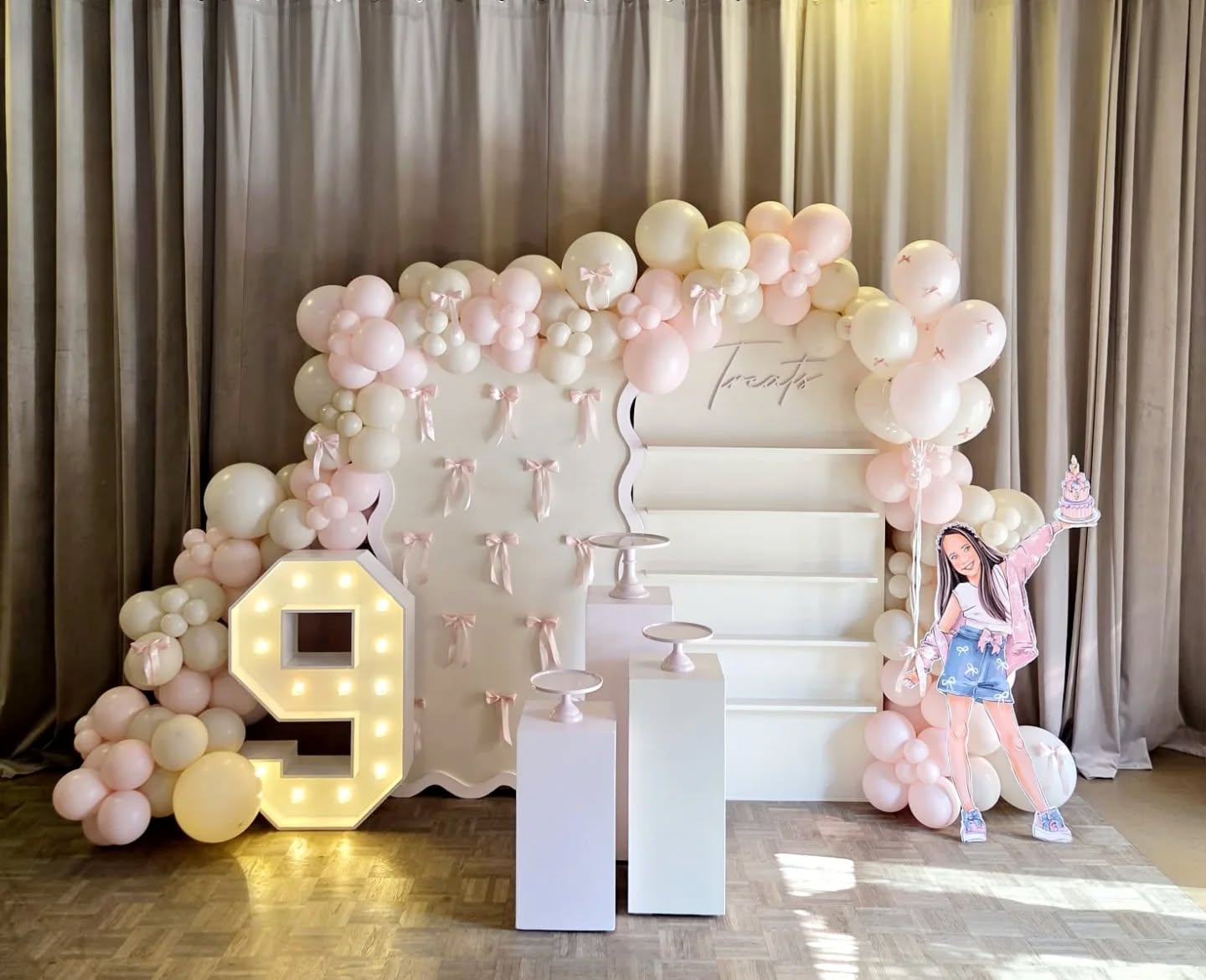Eigen ontwerp cut-out decoratie voor feest