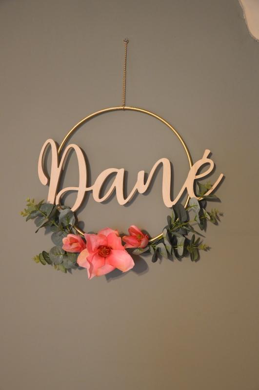 Acryl naam + Bloemenring met naam