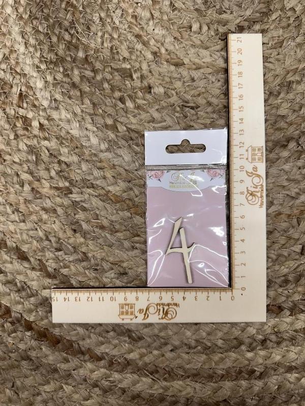 SALE Hout cijfer 4