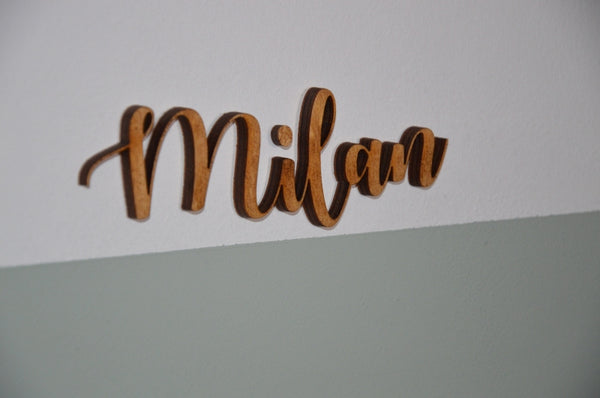 Basic houten Kindernaam aan elkaar