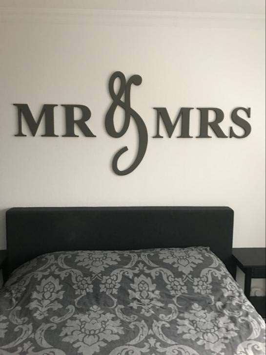 Houten letters MR & MRS