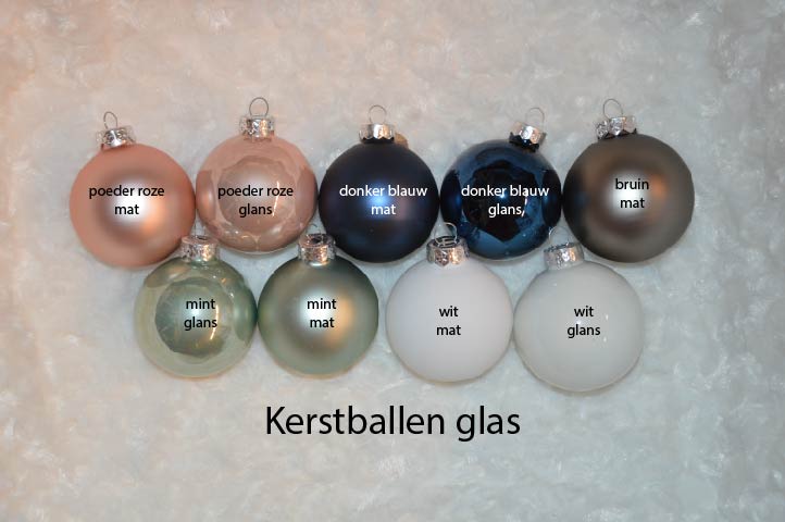 Glazen Kerstbal naam - www.kija-handmade.nl